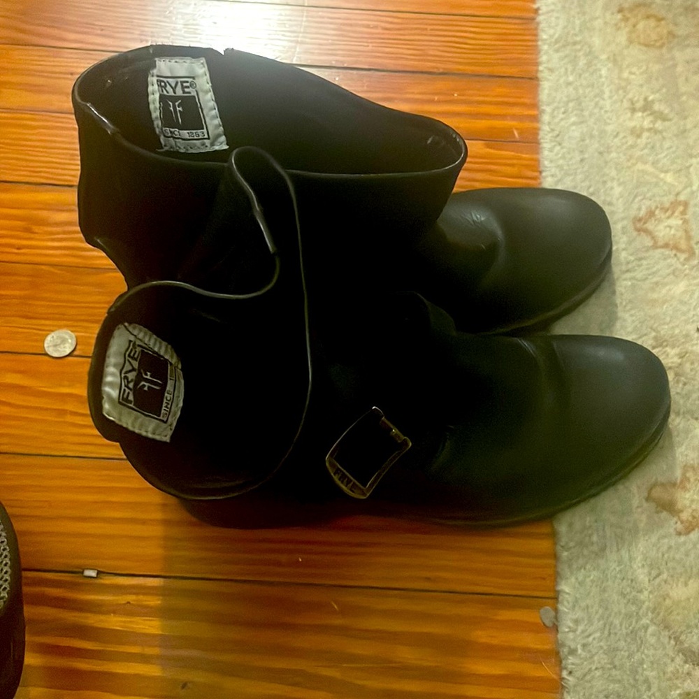 FRYE Black Leather short boots with side buckle.